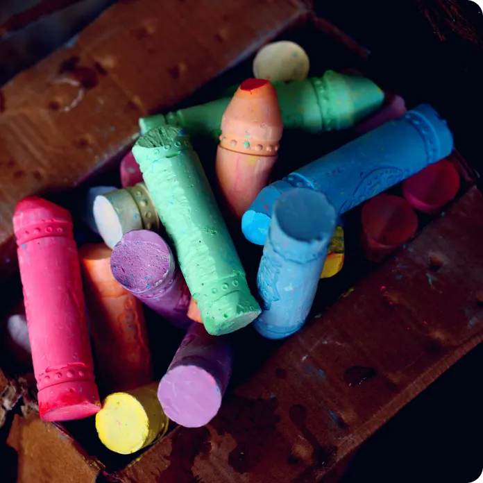 Tizas de colores — talleres y sensibilización en DEI